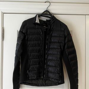 Brand Canada Goose. Size small. Colour black.